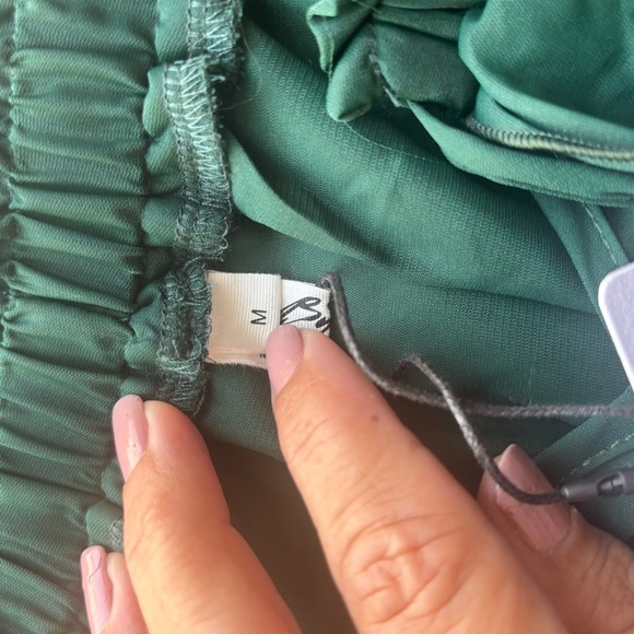 Women’s Byinn Green Off Shoulder Ruffle Blouse Size Medium – Romantic Flowy Top - Picture 6 of 8